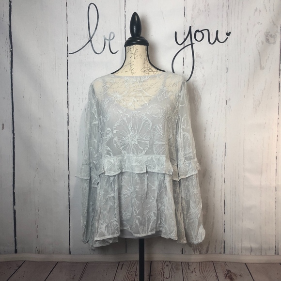 Sundance Tops - NWT Sundance Blue Gray Silk  Blouse w Camisole L